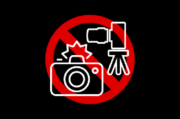 フラッシュを使用した写真撮影、および周囲の観戦の妨げになる大きな機材（望遠レンズ、三脚など）を使用しての写真撮影はおやめください、差別侮辱内容の幕および掲出物の持込み禁止